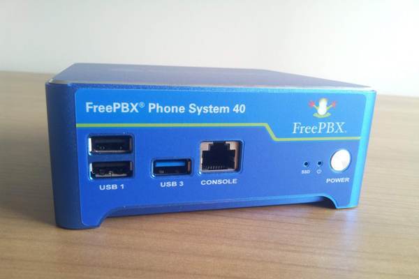 FreePBX 40 front